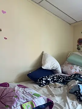 MiaRousexxx  online show from 10/04/25, 05:47