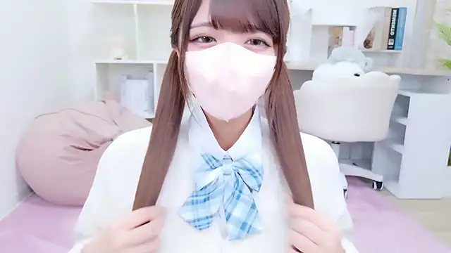 Reina Fcup online show from 12/18/25, 11:03