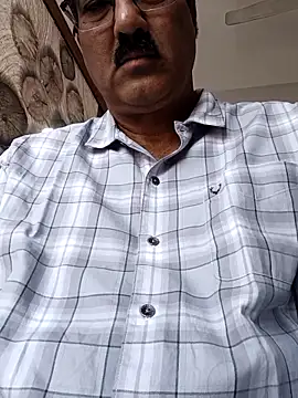 moonflower25 online show from 12/17/25, 05:12