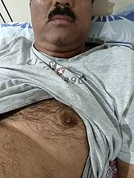 moonflower25 online show from 10/28/25, 05:34