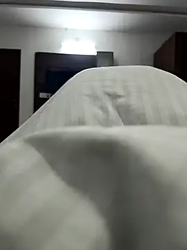 moonflower25 online show from 12/19/25, 03:10