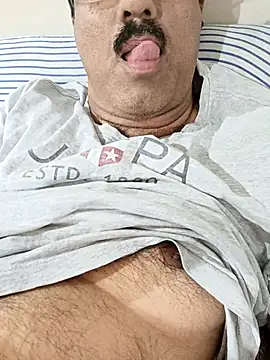 moonflower25 online show from 11/03/25, 08:34