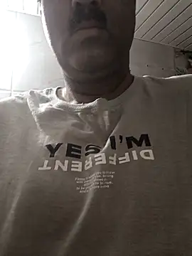 moonflower25 online show from 04/05/26, 11:44