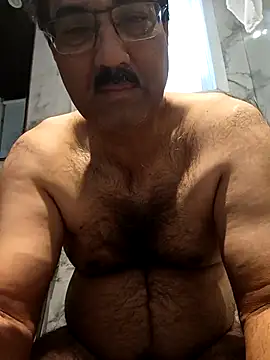 moonflower25 online show from 12/05/25, 02:32