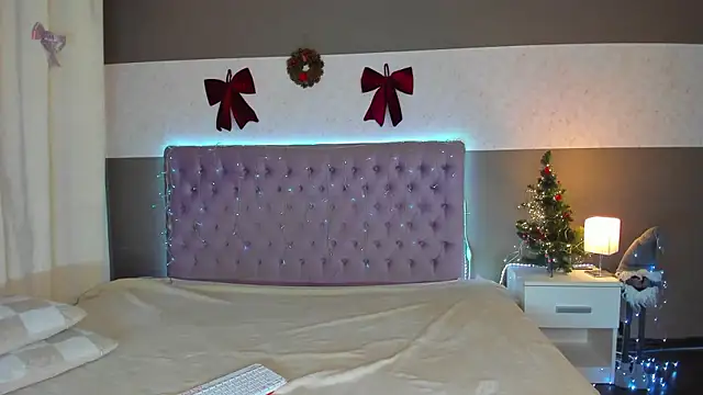 NikkiBustt online show from 01/10/26, 06:31