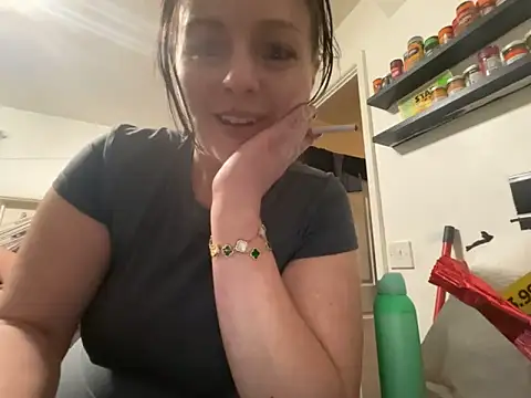 Snapshot of Curvysapphire chatting on 04/09/26, 04:25 Curvysapphire online show from 04/09/26, 04:25