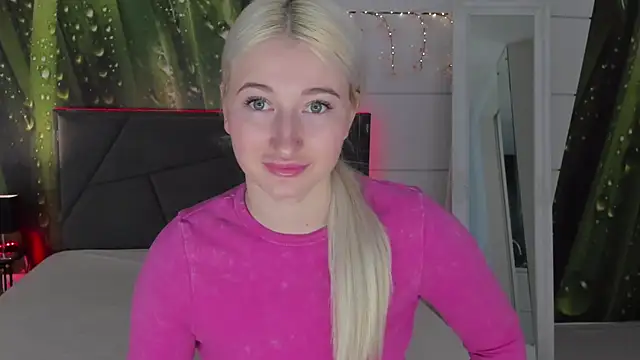 HollyTailors online show from 03/10/26, 06:28