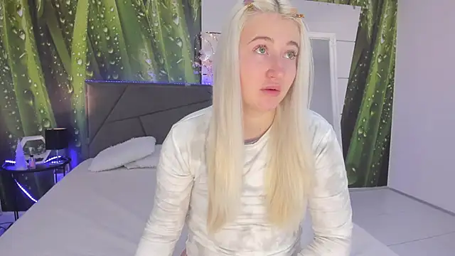 HollyTailors online show from 02/10/26, 06:45