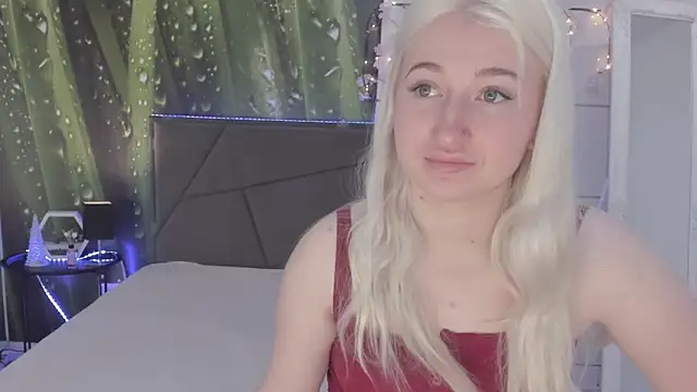 HollyTailors online show from 04/10/26, 05:47