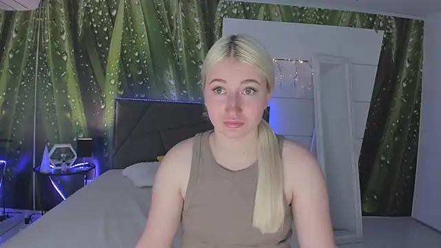 HollyTailors online show from 04/07/26, 05:31