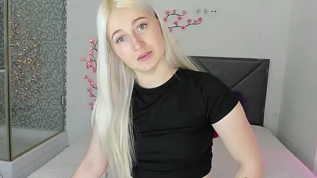 HollyTailors online show from 02/26/26, 01:22