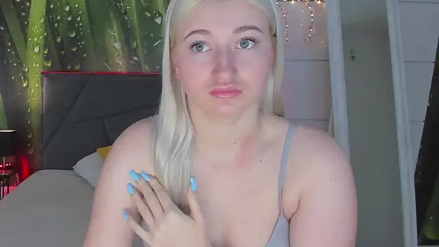 HollyTailors online show from 03/12/26, 06:28