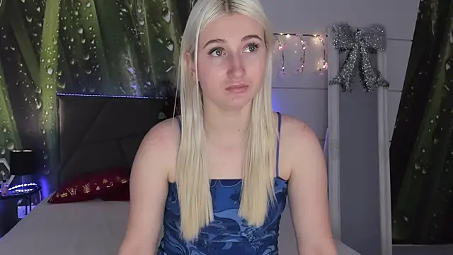 HollyTailors online show from 12/20/25, 06:16