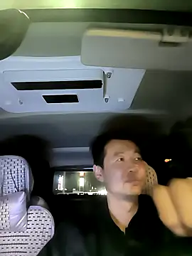 huanhuanaaaaa online show from 05/08/26, 01:04