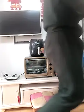 Snapshot of huanhuanaaaaa chatting on 02/18/26, 01:36 huanhuanaaaaa online show from 02/18/26, 01:36