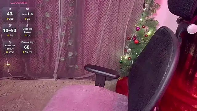 Snapshot of heyy_kiran chatting on 12/22/25, 06:19 heyy kiran online show from 12/22/25, 06:19