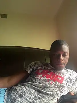 Snapshot of ThickDic28 chatting on 06/19/26, 01:06 ThickDic28 online show from 06/19/26, 01:06