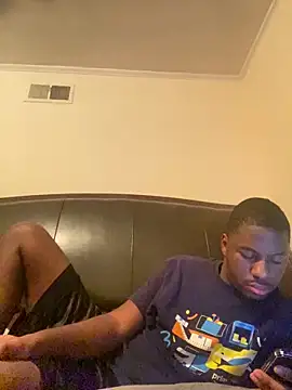 Snapshot of ThickDic28 chatting on 06/19/26, 01:00 ThickDic28 online show from 06/19/26, 01:00