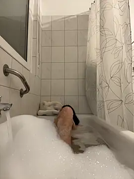 Emilia Mausi online show from 11/25/25, 08:31