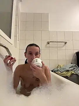 Emilia Mausi online show from 10/11/25, 06:53