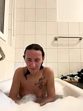 Emilia Mausi online show from 10/13/25, 07:04