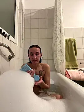 Emilia Mausi online show from 12/15/25, 08:14