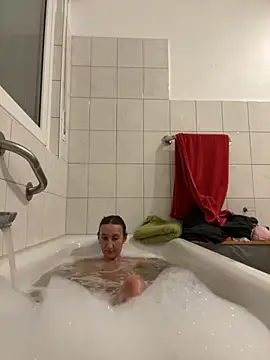 Emilia Mausi online show from 09/25/25, 07:31