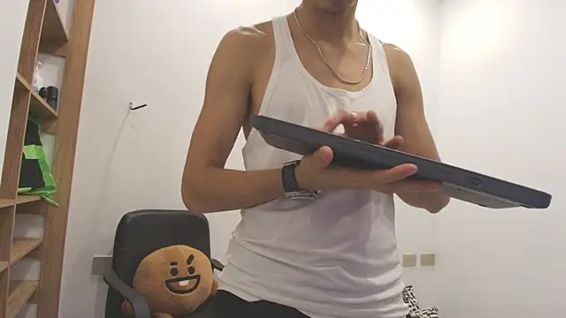 Snapshot of ace_xero_ chatting on 06/27/26, 10:49 ace xero online show from 06/27/26, 10:49