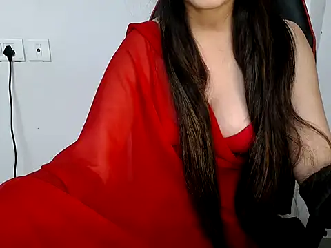 hot-shivi online show from 11/04/25, 06:11