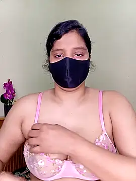 Rose-luckey online show from 04/03/26, 04:41