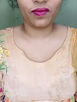 Rose-luckey online show from 04/21/26, 02:45