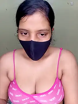 Rose-luckey online show from 10/24/25, 09:41