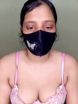 Rose-luckey online show from 10/22/25, 05:56