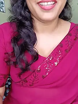Snapshot of Rose-luckey chatting on 07/23/26, 01:19 Rose-luckey online show from 07/23/26, 01:19