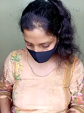 Rose-luckey online show from 11/13/25, 07:40