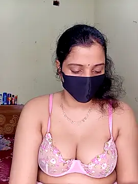 Rose-luckey online show from 11/14/25, 06:00