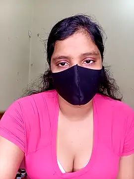 Rose-luckey online show from 04/18/26, 08:53