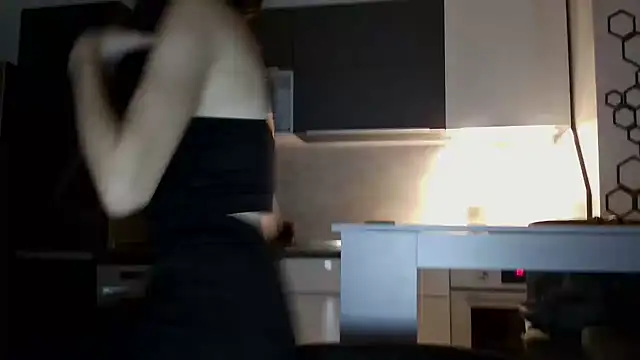 Snapshot of gglingeriee chatting on 10/24/25, 02:38 gglingeriee online show from 10/24/25, 02:38