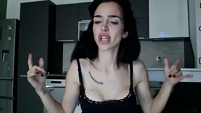 gglingeriee online show from 11/11/25, 09:48