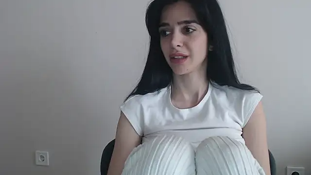 gglingeriee online show from 04/23/26, 12:29