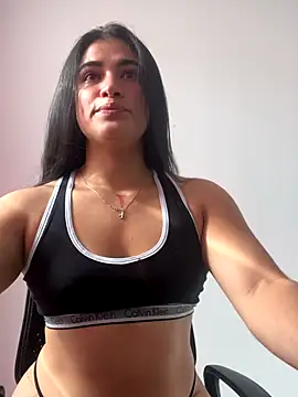 Snapshot of alice_shyness chatting on 12/17/25, 08:36 alice shyness online show from 12/17/25, 08:36