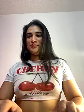 Snapshot of alice_shyness chatting on 10/14/25, 05:19 alice shyness online show from 10/14/25, 05:19