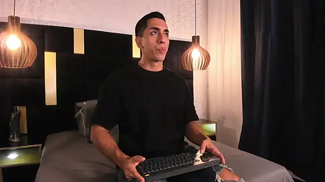 Lucio  Fox online show from 04/14/26, 11:59