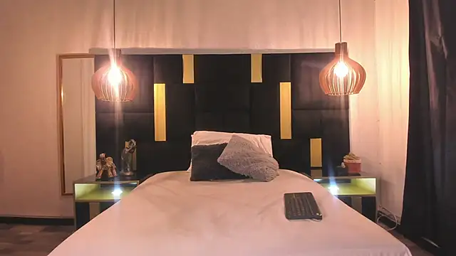 Snapshot of Lucio__Fox chatting on 12/02/25, 11:56 Lucio Fox online show from 12/02/25, 11:56