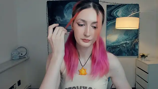 Snapshot of EasterBlink chatting on 10/22/25, 10:58 EasterBlink online show from 10/22/25, 10:58