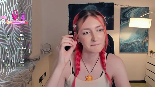 Snapshot of EasterBlink chatting on 09/24/25, 11:39 EasterBlink online show from 09/24/25, 11:39