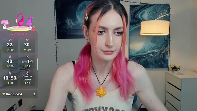 Snapshot of EasterBlink chatting on 10/25/25, 11:53 EasterBlink online show from 10/25/25, 11:53