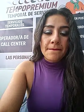 CAROLINE  07 online show from 11/17/25, 01:48