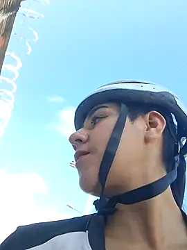 CAROLINE  07 online show from 04/04/26, 01:50