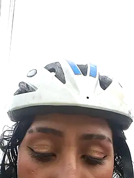 Snapshot of CAROLINE__07 chatting on 09/18/25, 12:52 CAROLINE 07 online show from 09/18/25, 12:52